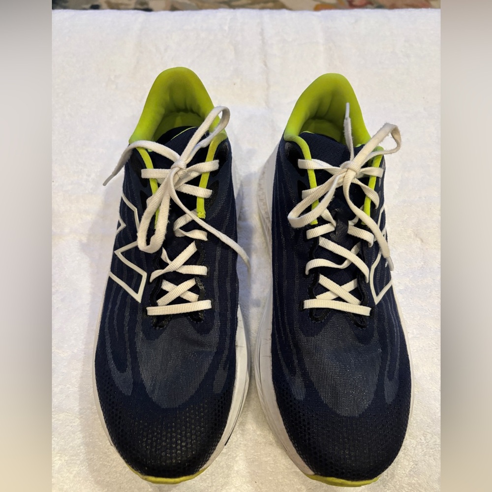 New Balance - Men’s Fuel Cell Black/ Neon Green Athletic Shoes. Size 11
